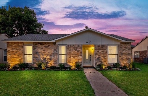 Rowlett House | The Peaceful Home, Provides you with a relaxation & 10 min from Lake Ray Hubbard