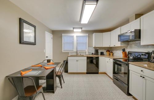 Lincoln Park Apartment | The Peaceful Post Cozy Winter Escape in Kingston