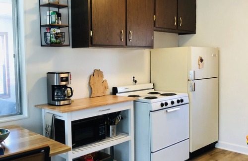 Caseville House | The Peach Cottage, By the Beach, Bring the Dog!
