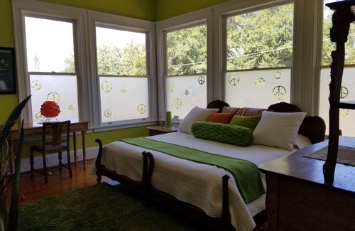 Inman Park Bed & Breakfast | The Peach House