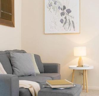 Elizabeth Vale House | The Peach Tree 2 Bed Home