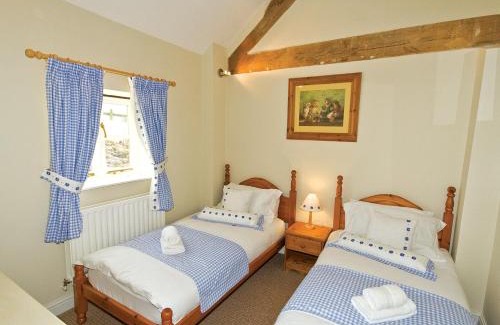 King's Bromley House | The Peacock Barn - E4713