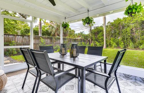 Lake Ridge House | The Peacock Bungalow Near Fort Lauderdale Beach!