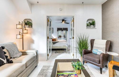 Lake Ridge House | The Peacock Bungalow Near Fort Lauderdale Beach!