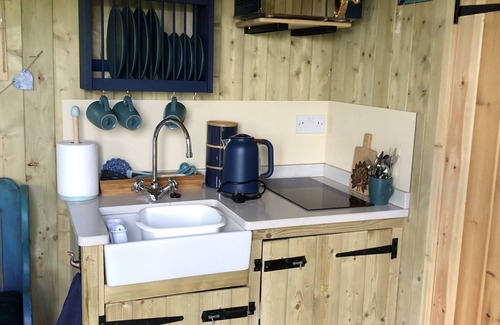 Corwen Cabin | The Peacock Shepherds Hut at Hafoty Boeth