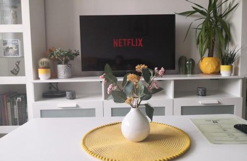 Hollingworth Apartment | The Peak Retreat