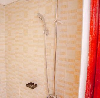 Jinja Apartment | The Pearl Axis Suites