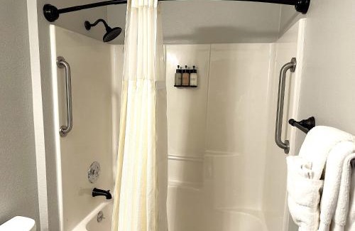Ilwaco Bed & Breakfast | The Pearl Inn Bed and Breakfast