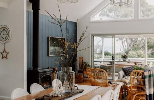 White Beach House | The Pearl Tasmania