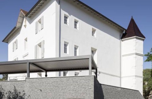 Autignac Apartment | "THE PECH" ROOM