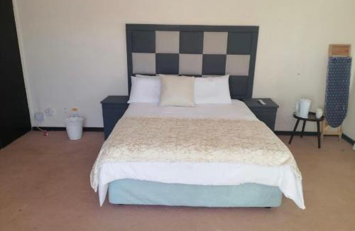 Carletonville House | The Pele Guest House