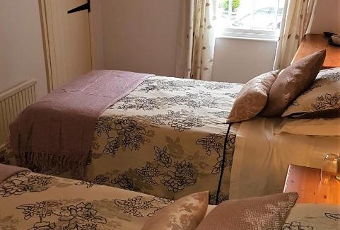 Tacolneston House | The Pelican Guesthouse