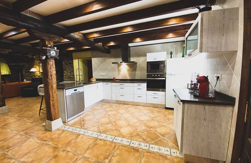 Escobedo House | The Pendo House Private Bathroom