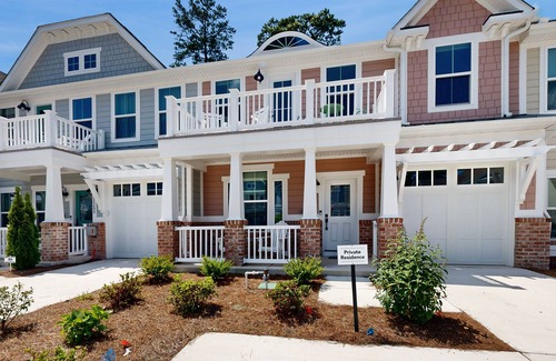 Long Neck House | The Peninsula townhome w/indoor/outdoor pools, on-site golf & tennis/pickleball