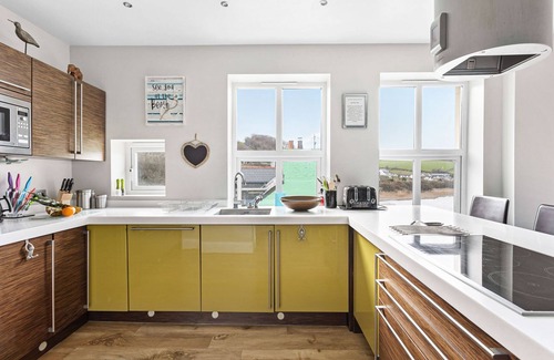 Torcross Apartment | The Penthouse, 16 At The Beach - A spacious penthouse apartment with sea views, private entrance and