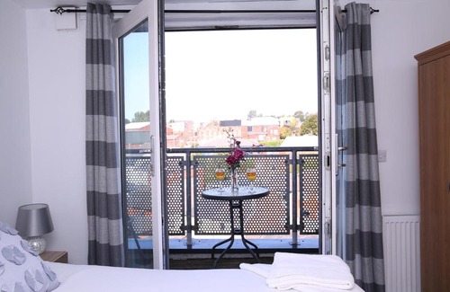 Oldham Apartment | The Penthouse (29)