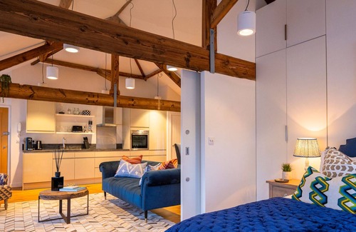 Henley Apartment | The Penthouse, Henley-on-Thames