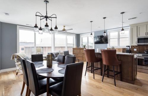 Traverse City House | The Penthouse on Park - 501