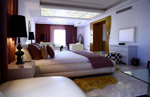 Ennasr Hotel | The Penthouse Suites Hotel