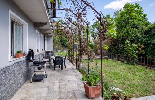 Vignone Apartment | The peony