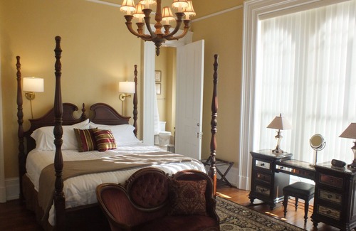 New Albany Bed & Breakfast | The Pepin Mansion Historic B&B