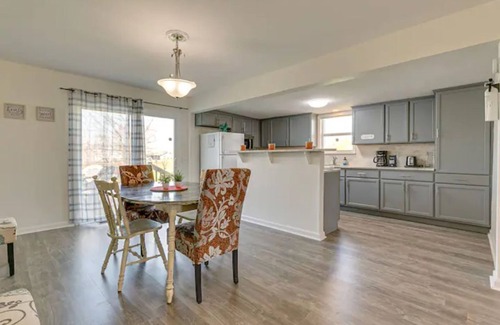Unionville House | The Perch @ Bryant's Roost