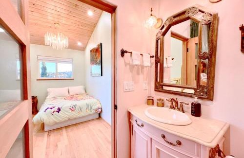 Eagle Rock House | The Perch- Hilltop Bungalow, Eagle Rock-near DTLA