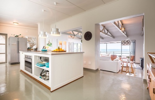 Redhill House | The perfect beach bungalow