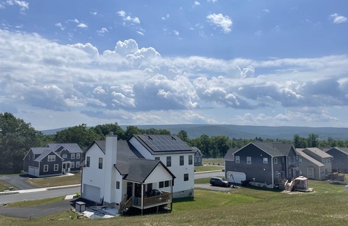 Washingtonville House | The Perfect Essential Getaway!