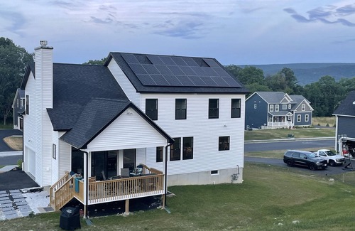 Washingtonville House | The Perfect Essential Getaway!