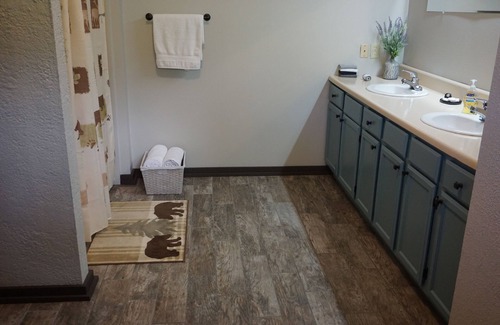 Cosby House | THE PERFECT FAMILY VACATION GETAWAY IN THE MOUNTAINS! Newly renovated w/ patio!