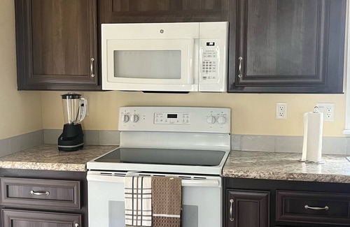 Clewiston House | The Perfect Get away from the City Stress!!