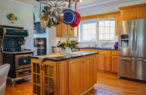Inverness House | The perfect getaway home for families or large groups!
