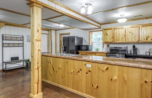 Clinton House | The perfect getaway on 14 acres just minutes from Truman Lake!
