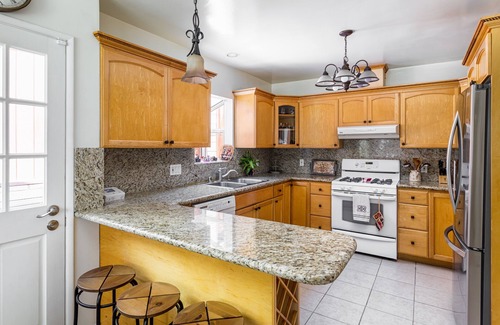 Burbank House | The perfect getaway to an enchanted garden