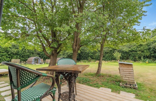 Welford Cottage | The perfect glamping spot for your next break in central England.