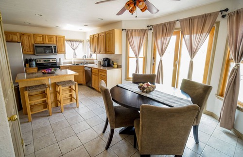 Delta House | THE PERFECT HOUSE FOR YOUR WESTERN COLORADO TRIP