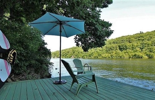 Swartswood House | The perfect lake house getaway at Willow's Edge.