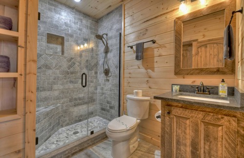 Cherry Log Cabin | "The Perfect Landing" Beautiful View Newly built Cabin in 2022!