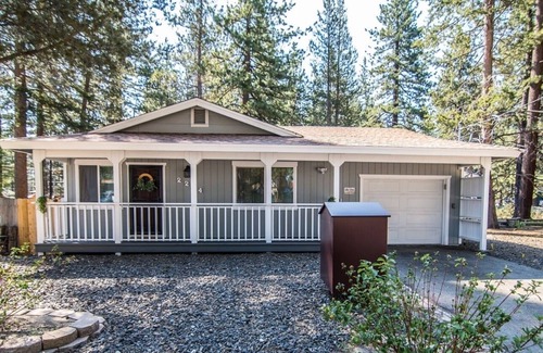 Y Area House | The Perfect Mountain Escape with Hot Tub