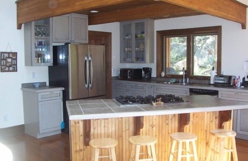 Lyons House | The Perfect Mountain Getaway