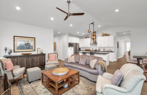 Wolf Creek House | The perfect mountain retreat with our luxurious 5 bedroom 4 bath vacation rental