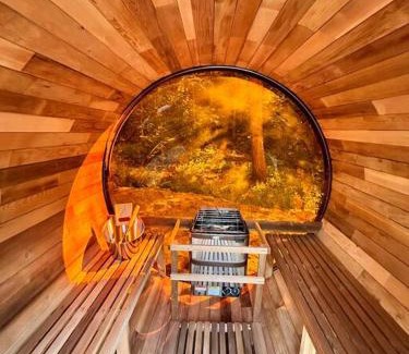 Huntsville House | The Perfect Muskoka Spa Retreat w/ Hot Tub & Sauna