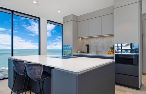 Zilzie Apartment | The perfect penthouse for a romantic getaway.