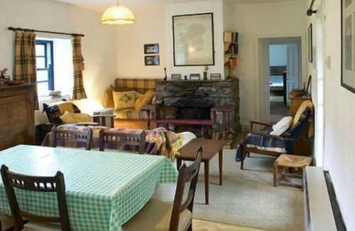 Tully Apartment | The perfect place to take a step back from it all