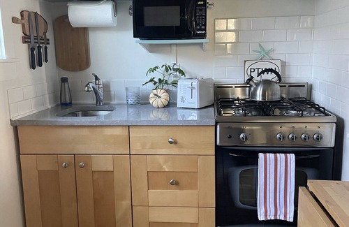 Provincetown Cottage | The Perfect Private Gem Cottage with Parking