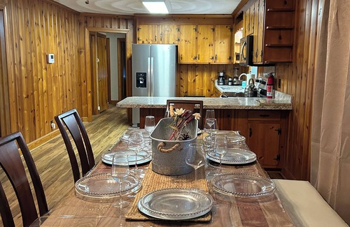 Rocky Mount House | The Perfect Retreat