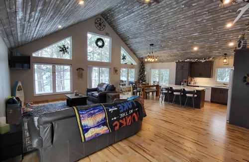 Harshaw House | The perfect "Up North" get-away