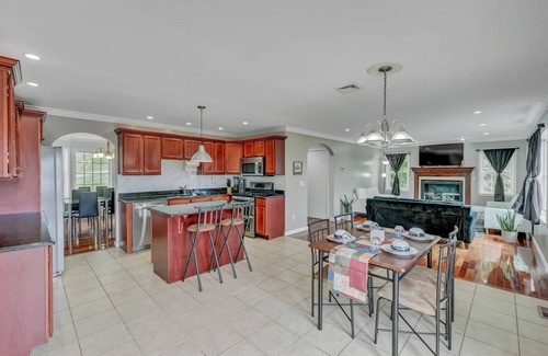 Bloomingburg House | The Perfect up to date Private Getaway to call home for a while