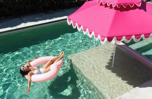 Desert Hot Springs House | The Perfect Barbiecore Pink House for your Bach!